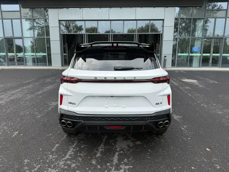 2023 Geely Binyue с пробегом 40 000 км