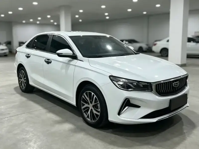 2022 Geely Emgrand с пробегом 42 000 км