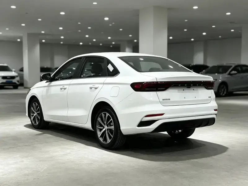 2022 Geely Emgrand с пробегом 31 000 км
