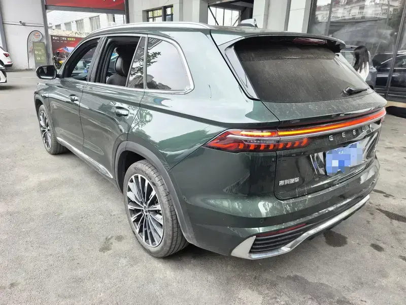 2026 Geely Monjaro с пробегом 14 000 км