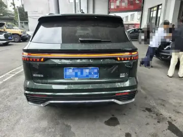 2026 Geely Monjaro с пробегом 14 000 км