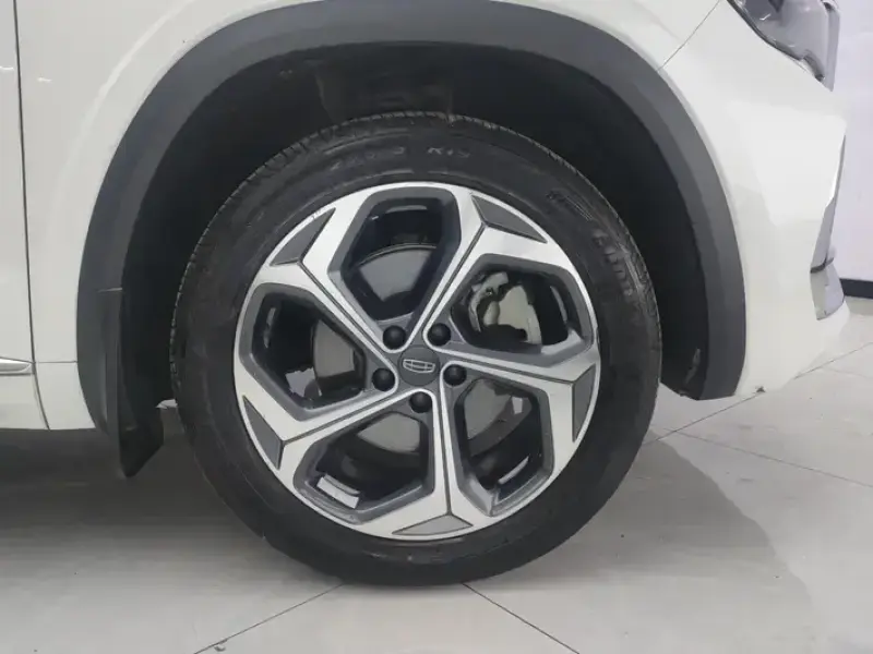 2021 Geely Monjaro с пробегом 66 000 км