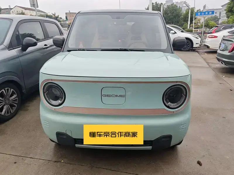 2024 Geely Panda с пробегом 33 000 км