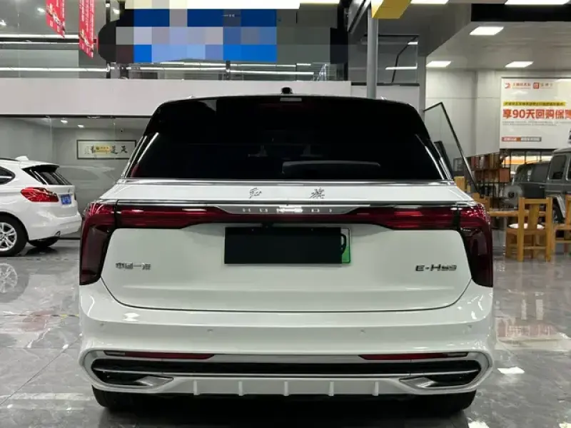 2022 Hongqi E-HS9 с пробегом 20 000 км