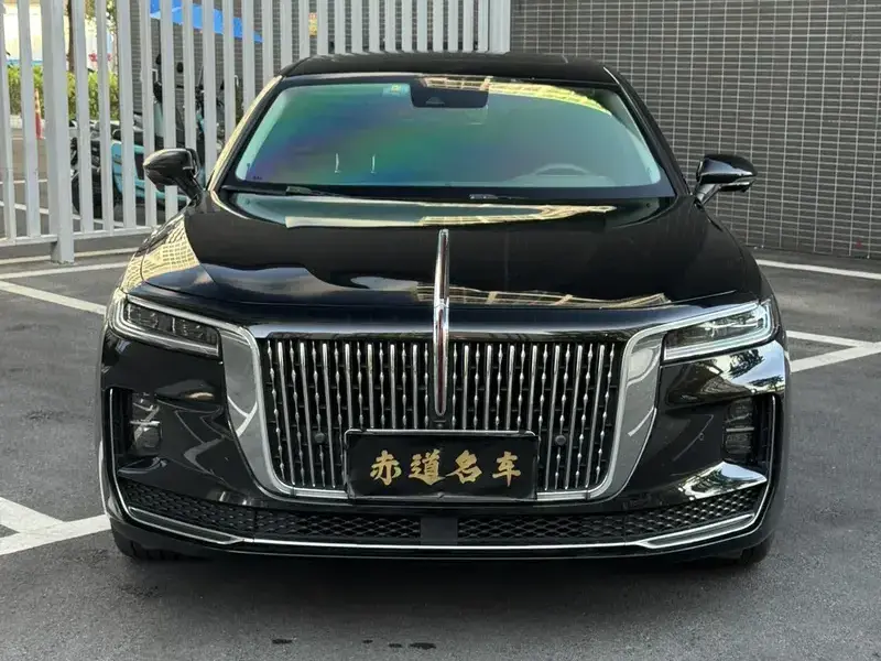 2020 Hongqi H9 с пробегом 44 000 км