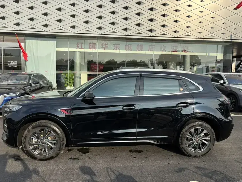 2023 Hongqi HS5 с пробегом 51 000 км