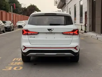 2023 Jetta VS7 с пробегом 32 600 км