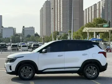 2023 Kia Seltos с пробегом 28 300 км