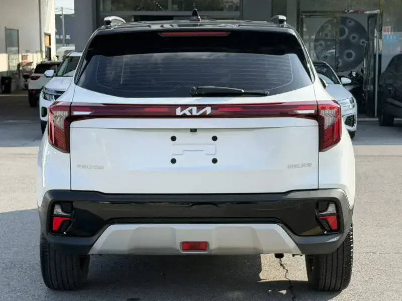 2023 Kia Seltos с пробегом 28 300 км