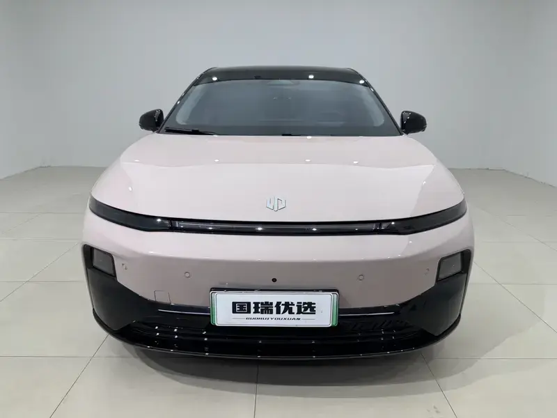 2025 Leapmotor B01 с пробегом 12 000 км
