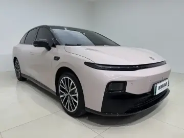 2025 Leapmotor B01 с пробегом 12 000 км
