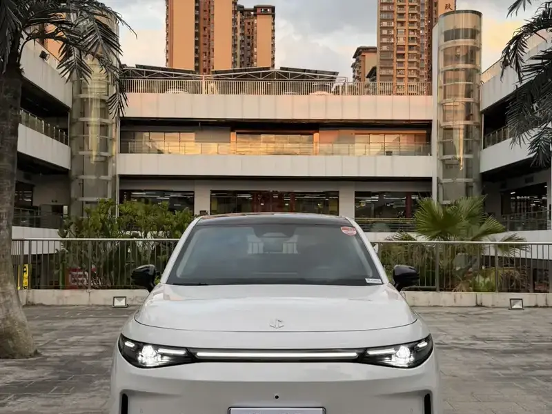 2024 Leapmotor C10 с пробегом 10 000 км