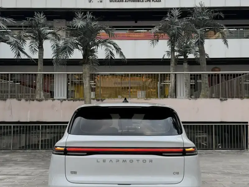 2024 Leapmotor C10 с пробегом 10 000 км