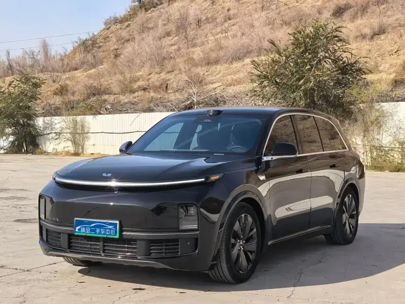2025 Li Auto (Lixiang) L8 с пробегом 50 000 км