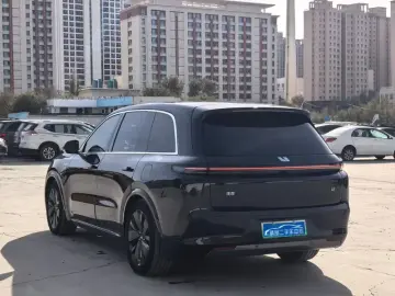 2025 Li Auto (Lixiang) L8 с пробегом 50 000 км