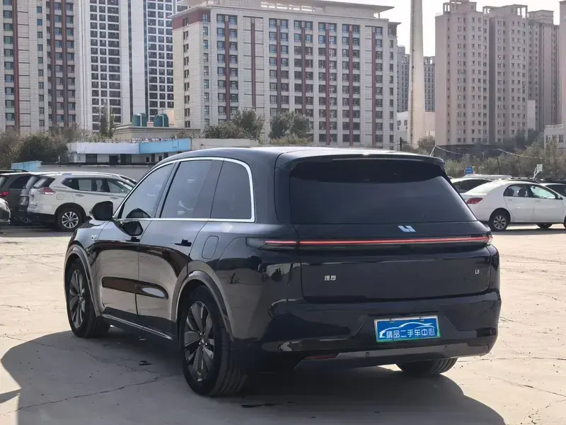 2025 Li Auto (Lixiang) L8 с пробегом 50 000 км