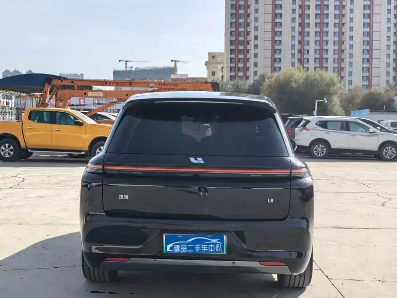 2025 Li Auto (Lixiang) L8 с пробегом 50 000 км