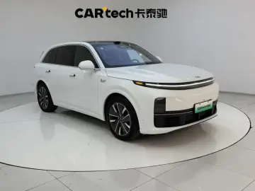 2025 Li Auto (Lixiang) L7 с пробегом 15 000 км