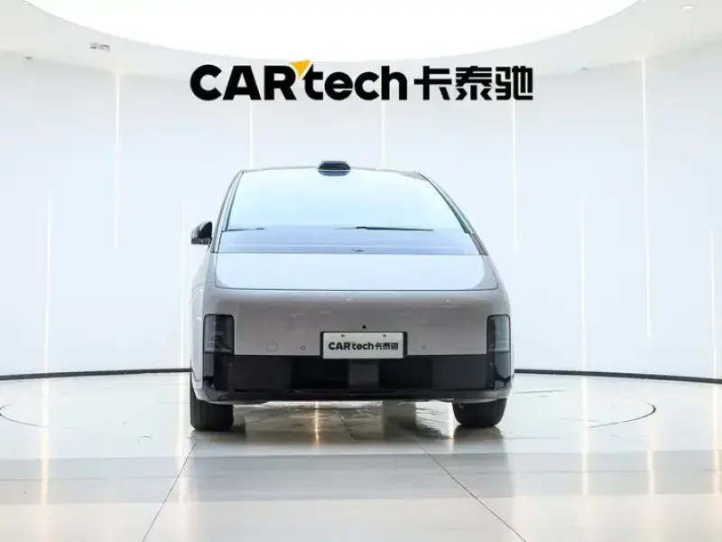2024 Li Auto (Lixiang) Mega с пробегом 15 700 км