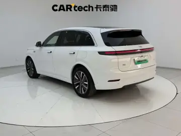 2025 Li Auto (Lixiang) L7 с пробегом 15 000 км