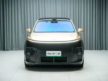 2026 Li Auto (Lixiang) L9 с пробегом 7 000 км