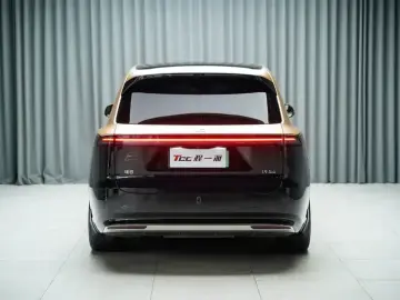 2026 Li Auto (Lixiang) L9 с пробегом 7 000 км