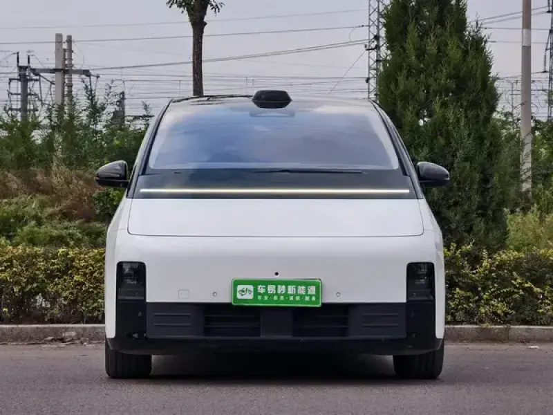 2024 Li Auto (Lixiang) Mega с пробегом 85 000 км