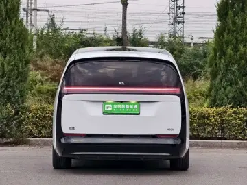 2024 Li Auto (Lixiang) Mega с пробегом 85 000 км