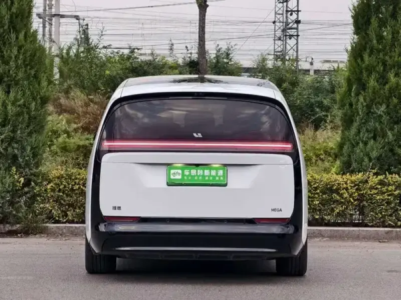 2024 Li Auto (Lixiang) Mega с пробегом 85 000 км