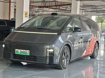 Li Auto (Lixiang) Mega