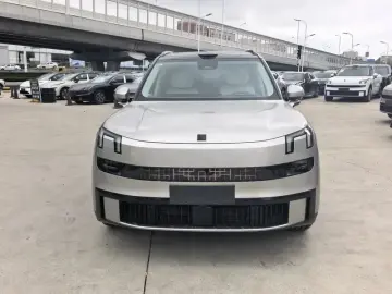 2025 Lynk & Co 900 с пробегом 1 000 км