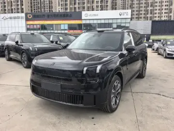 2025 Lynk & Co 900 с пробегом 1 000 км
