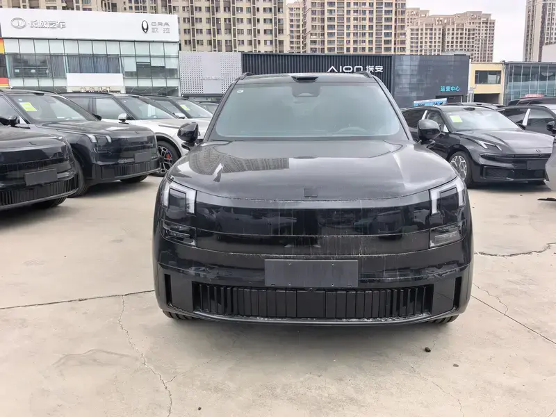 2025 Lynk & Co 900 с пробегом 1 000 км