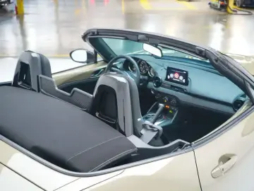 2023 Mazda MX-5 с пробегом 18 000 км
