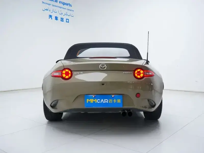 2023 Mazda MX-5 с пробегом 18 000 км