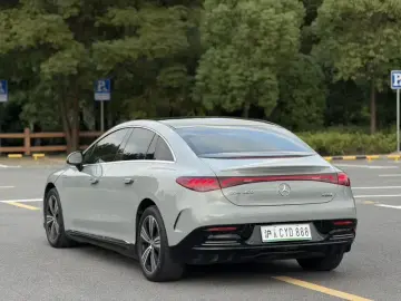 2022 Mercedes-Benz EQE с пробегом 55 000 км