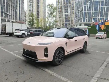 Nio ES8