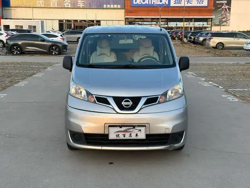 2014 Nissan NV200 с пробегом 177 000 км