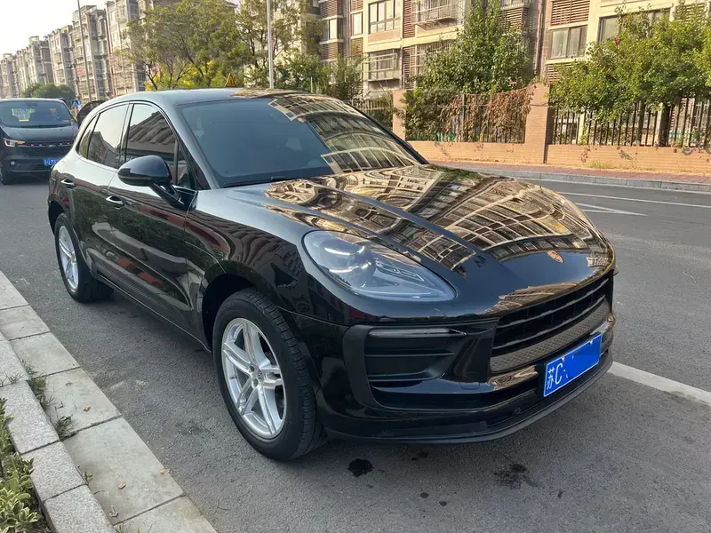 2023 Porsche Macan с пробегом 28 000 км