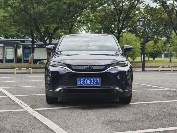 2022 Toyota Harrier с пробегом 47 000 км
