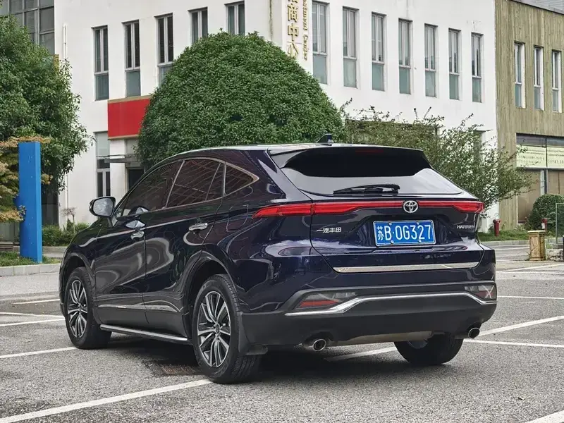 2022 Toyota Harrier с пробегом 47 000 км
