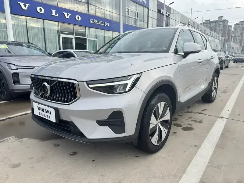 2024 Volvo XC40 с пробегом 69 000 км