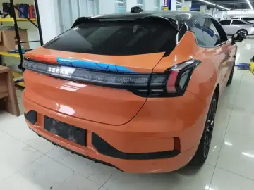 2023 Zeekr 001 с пробегом 76 000 км