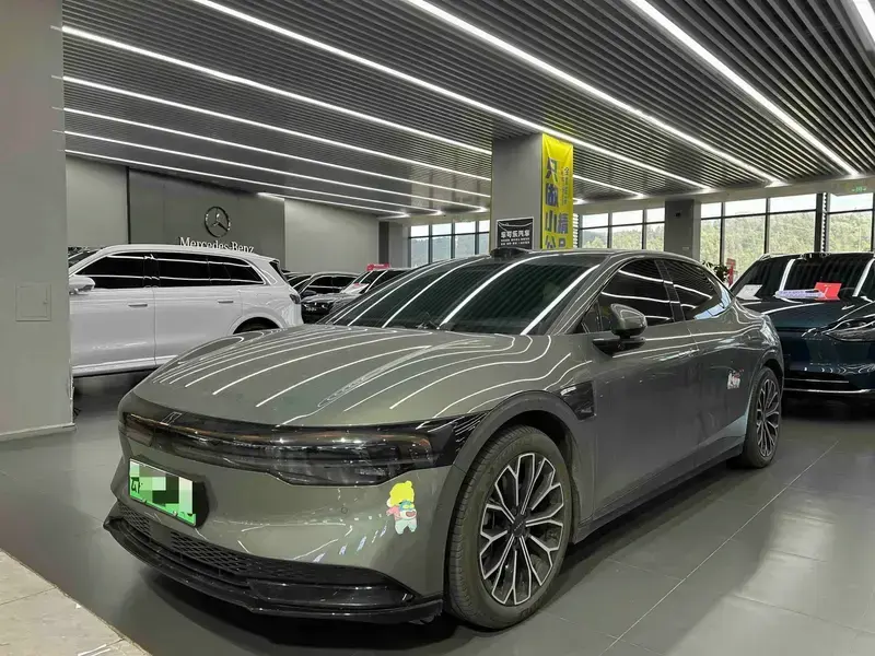 2025 Zeekr 007 с пробегом 41 000 км