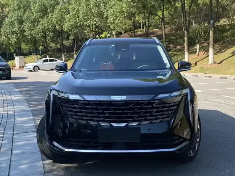 2023 Geely Boyue L с пробегом 49 000 км