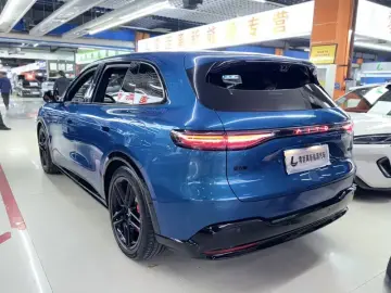2026 Aito M6 с пробегом 2 000 км