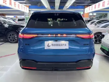 2026 Aito M6 с пробегом 2 000 км