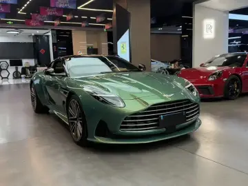 2024 Aston Martin DB12 с пробегом 9 000 км