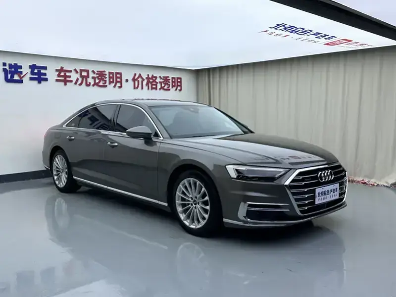 2021 Audi A8 с пробегом 20 000 км