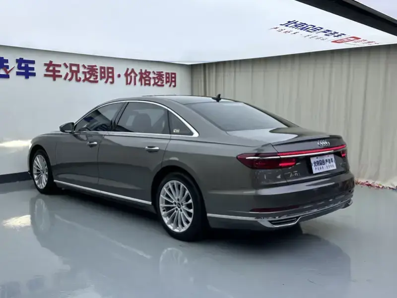 2021 Audi A8 с пробегом 20 000 км